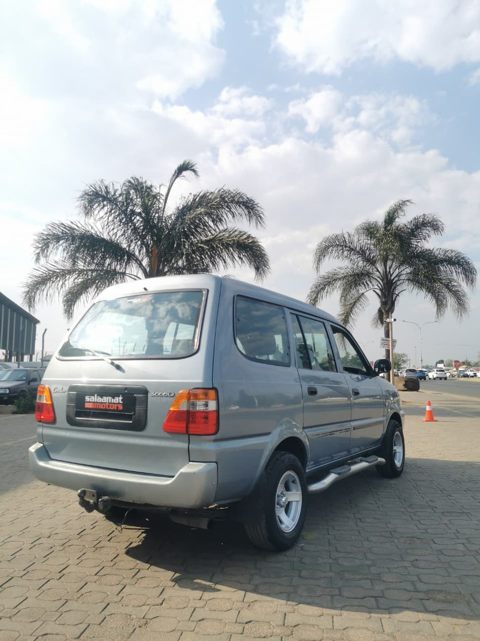 2004 Toyota Condor 3000D