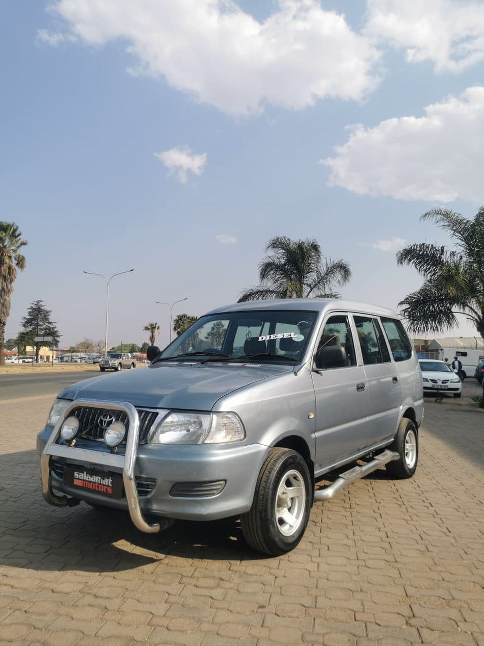 2004 Toyota Condor 3000D
