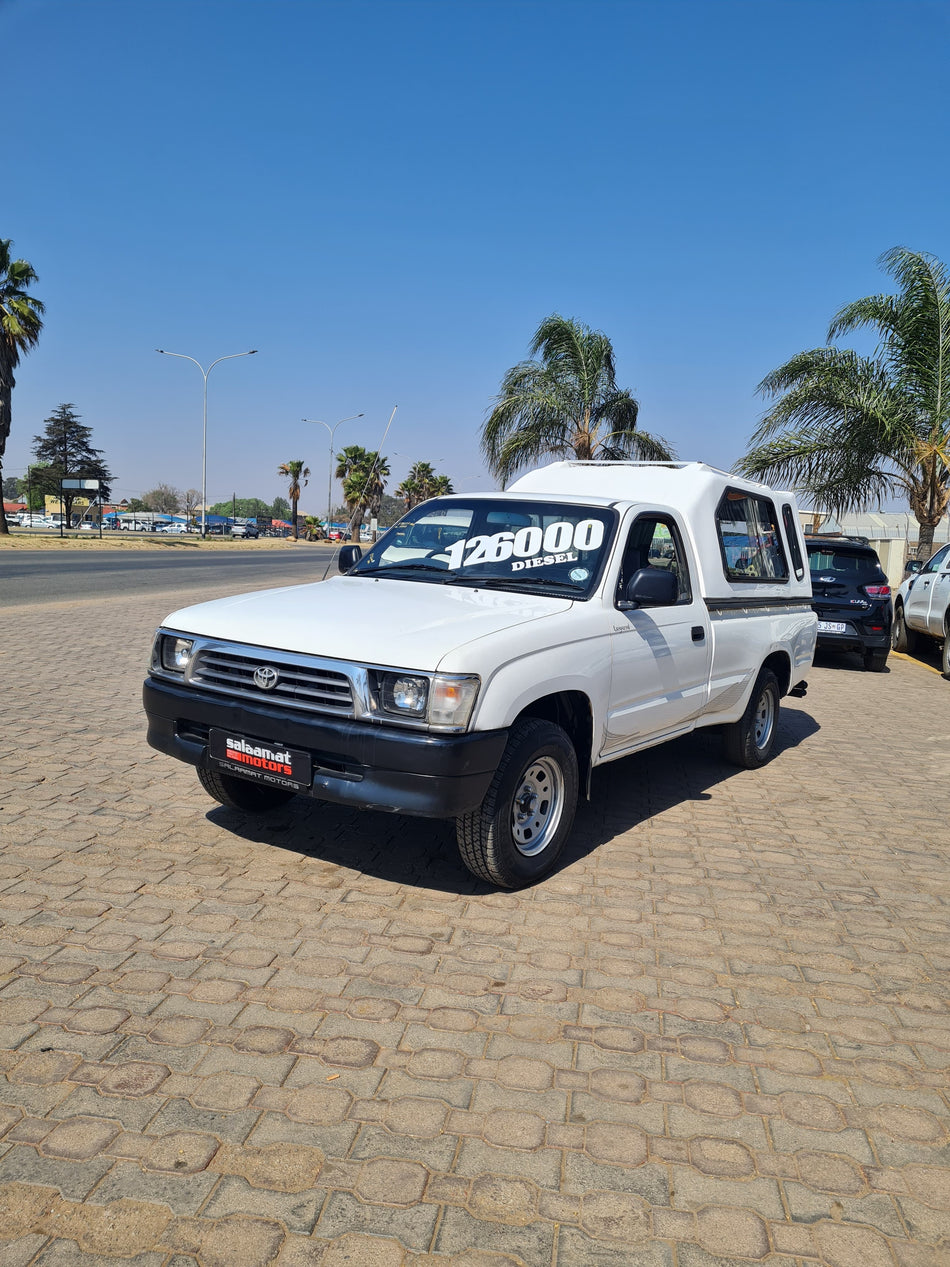 1999 Toyota Hilux