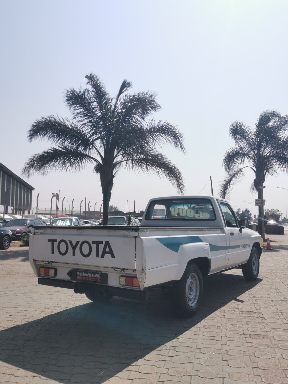 Toyota Hilux 4Y LWB