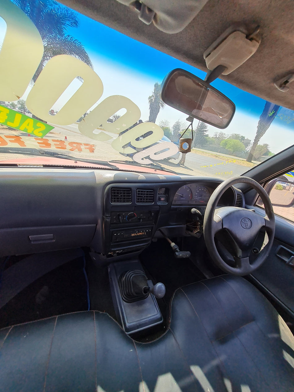 2003 Toyota Hilux 2.4 Diesel LWB