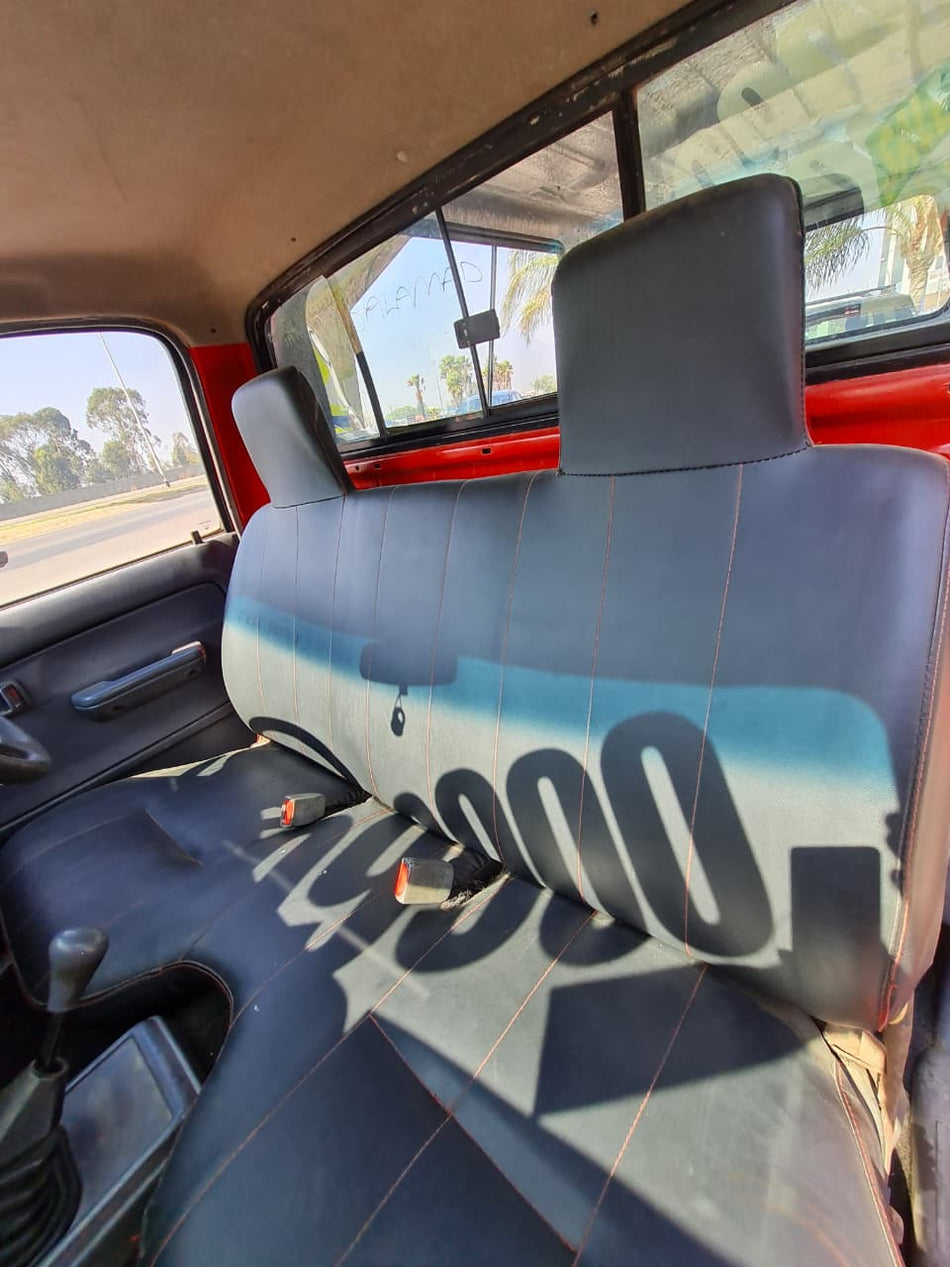 2003 Toyota Hilux 2.4 Diesel LWB
