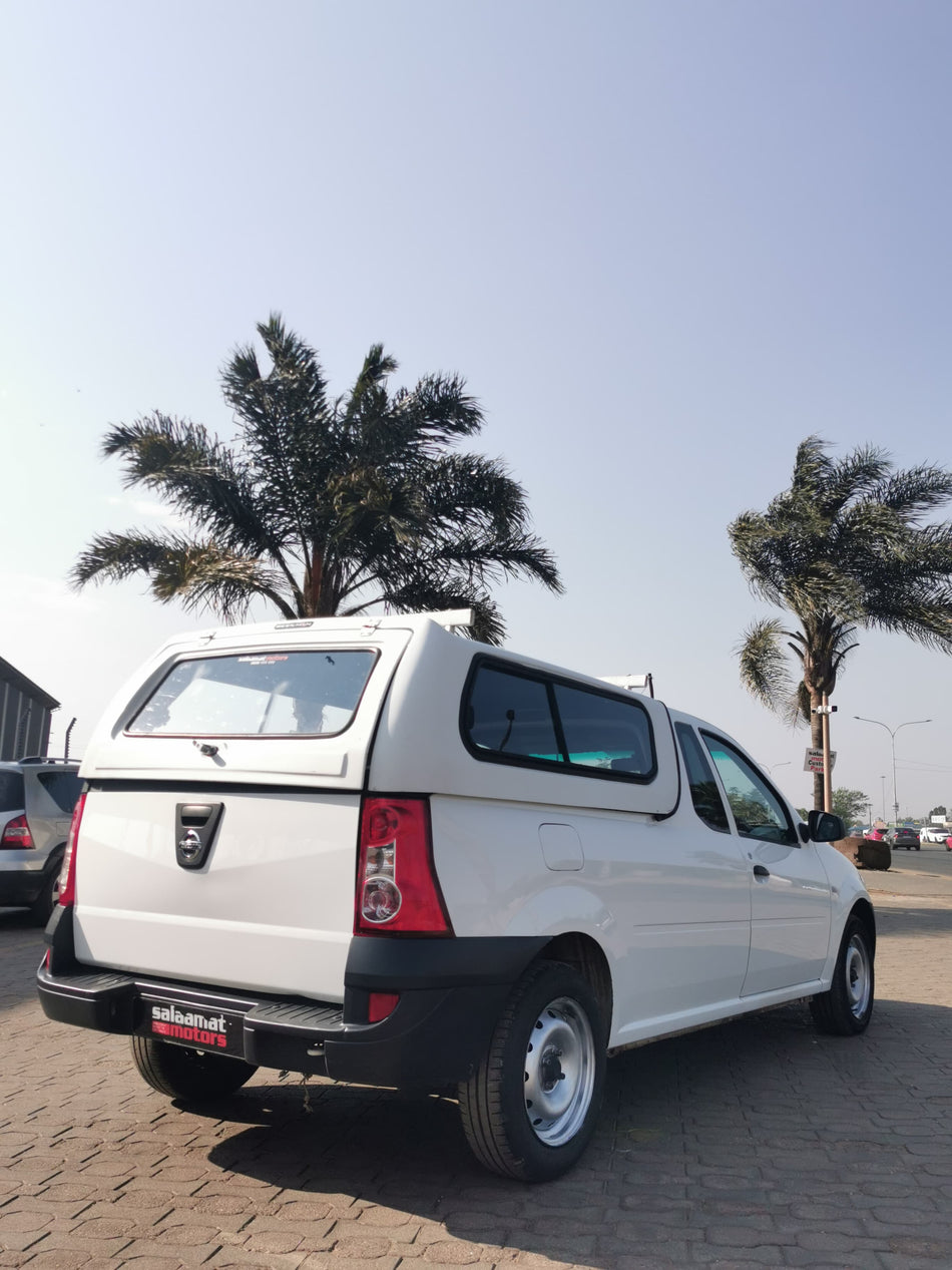 2023 Nissan NP200