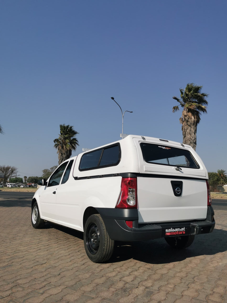 2023 Nissan NP200