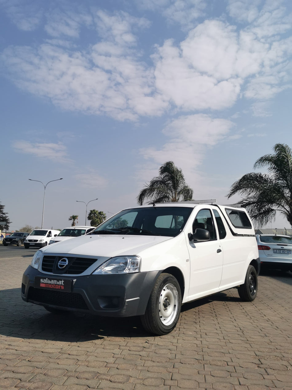 2023 Nissan NP200