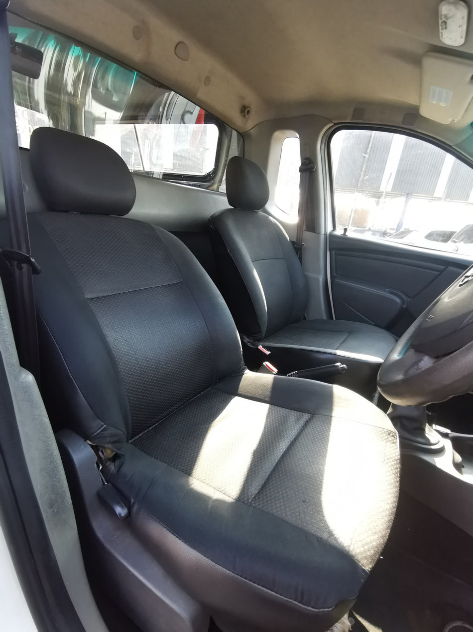 2023 Nissan NP200