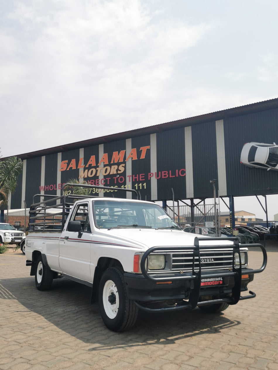 Toyota Hilux 2.4D