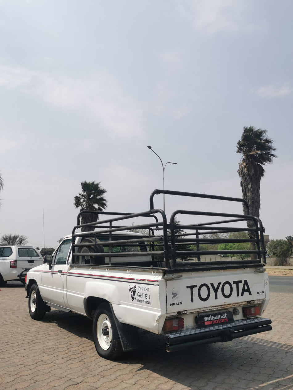 Toyota Hilux 2.4D