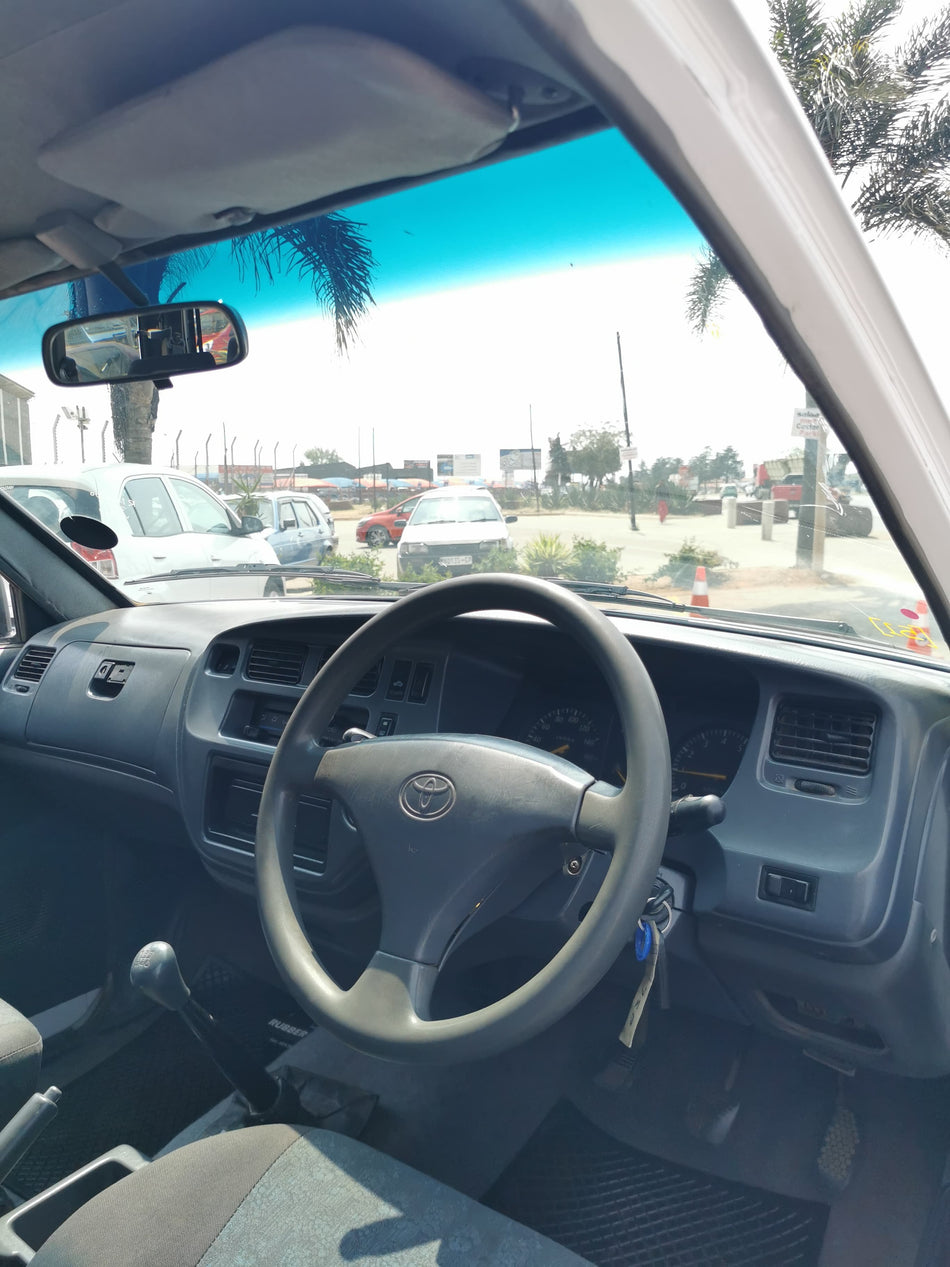 2004 Toyota Condor 2000i