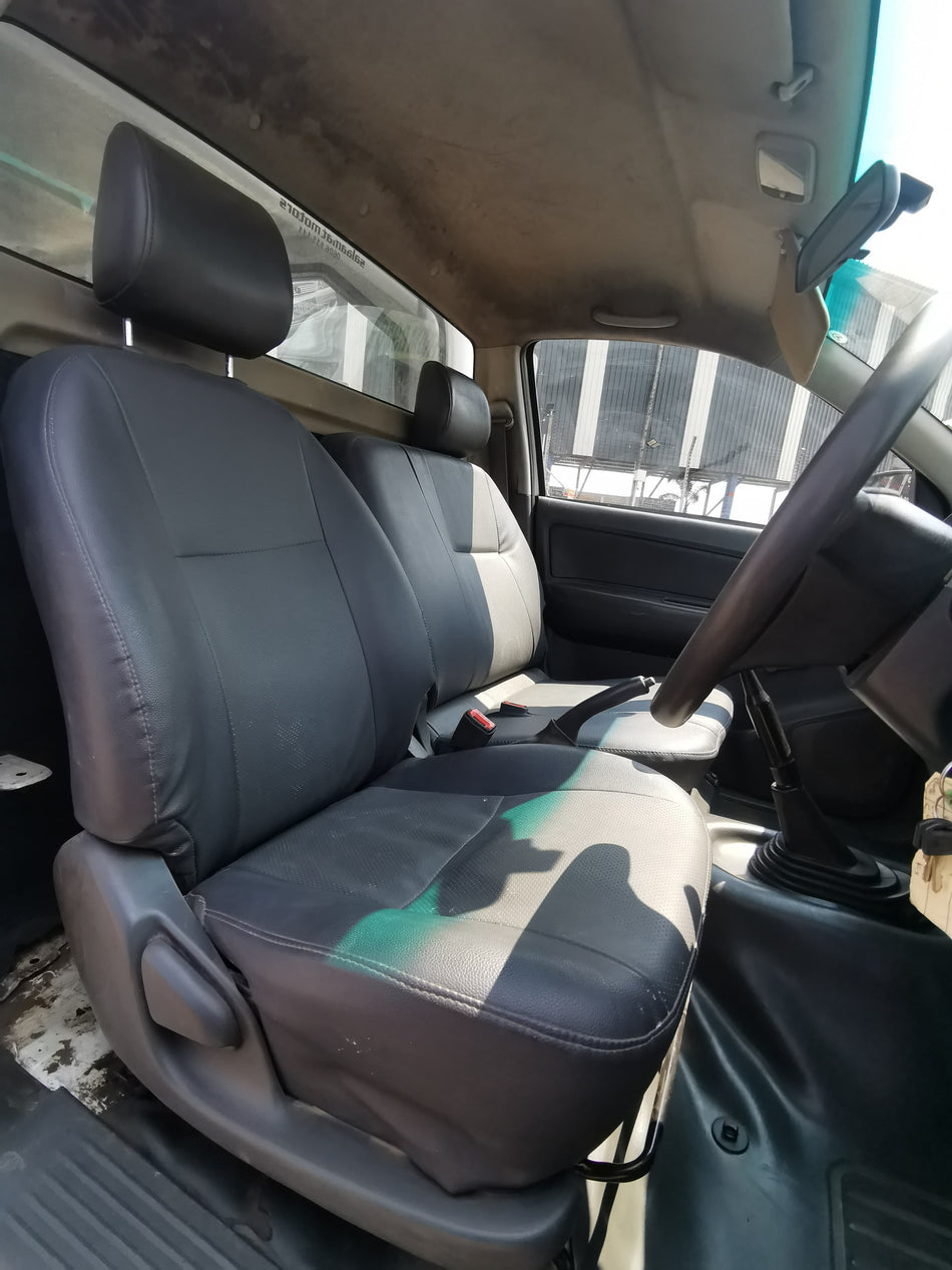 2013 Toyota Hilux VVTI Petrol