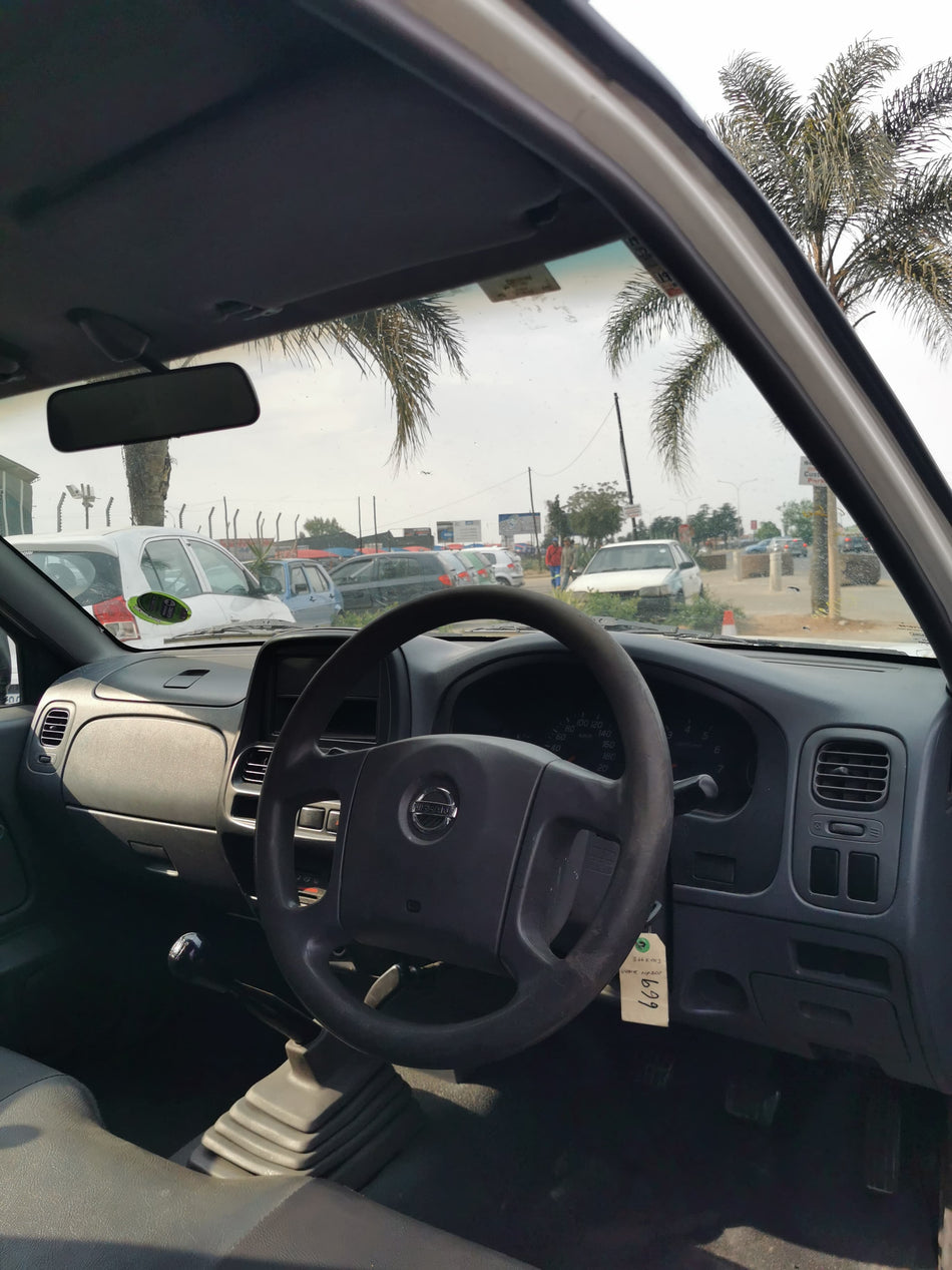 2017 Nissan Hardbody 2.0 Petrol