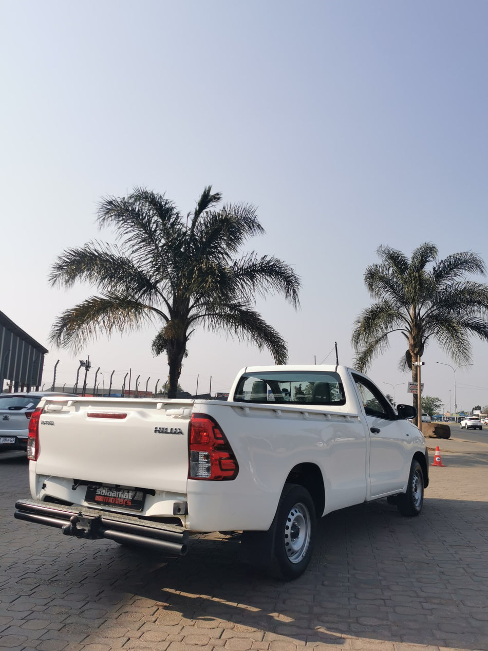 2022 Toyota Hilux 2.0 Petrol