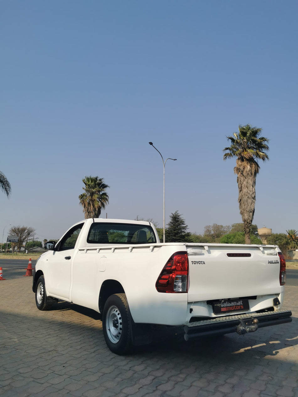 2022 Toyota Hilux 2.0 Petrol