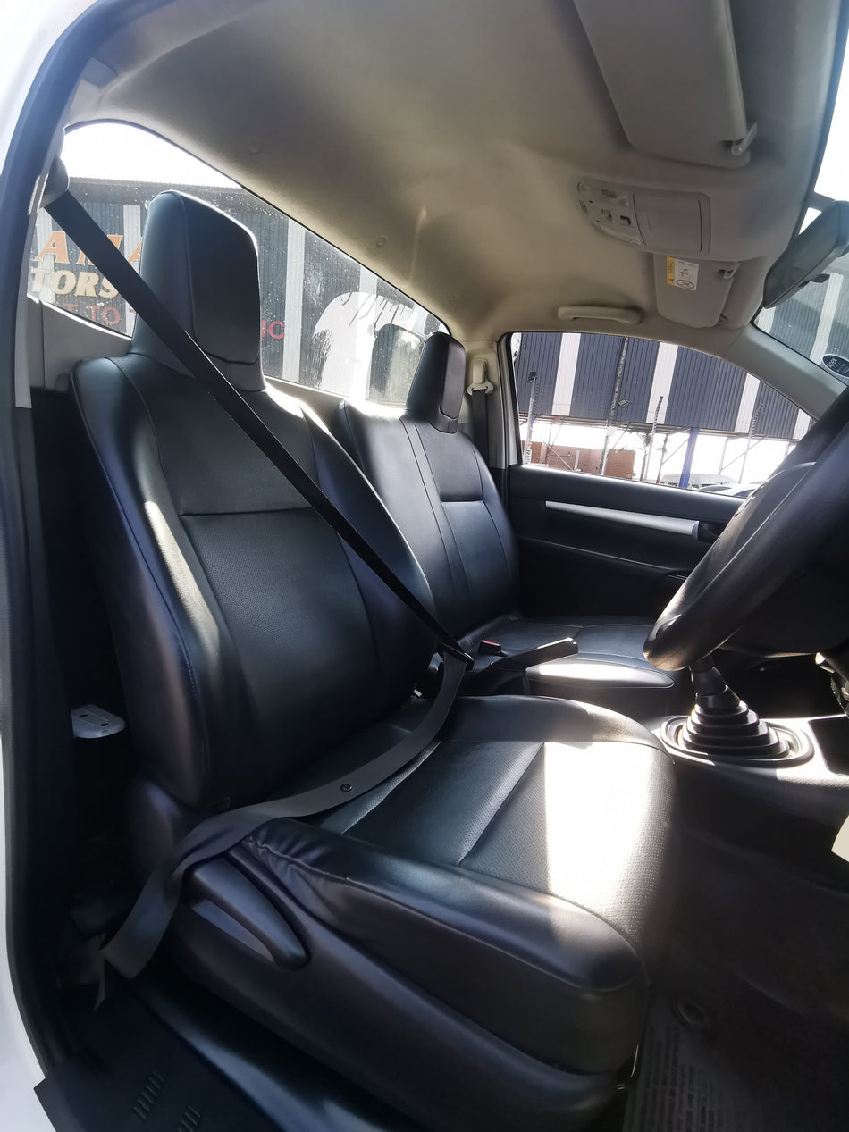 2022 Toyota Hilux 2.0 Petrol