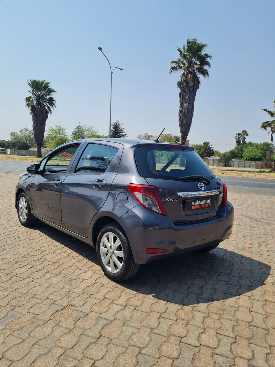 2013 Toyota Yaris 1.3 CVT Automatic