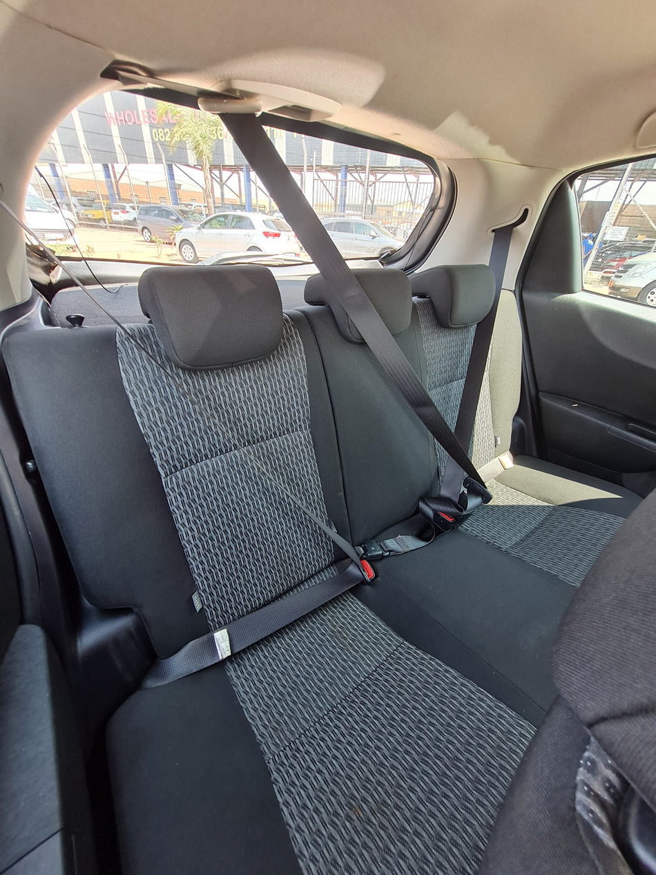 2013 Toyota Yaris 1.3 CVT Automatic