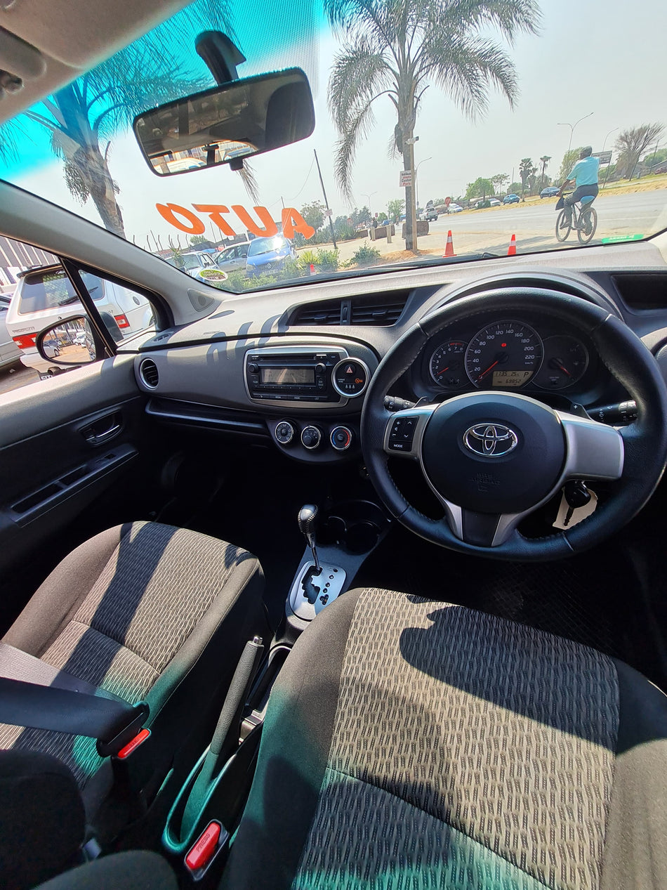 2013 Toyota Yaris 1.3 CVT Automatic