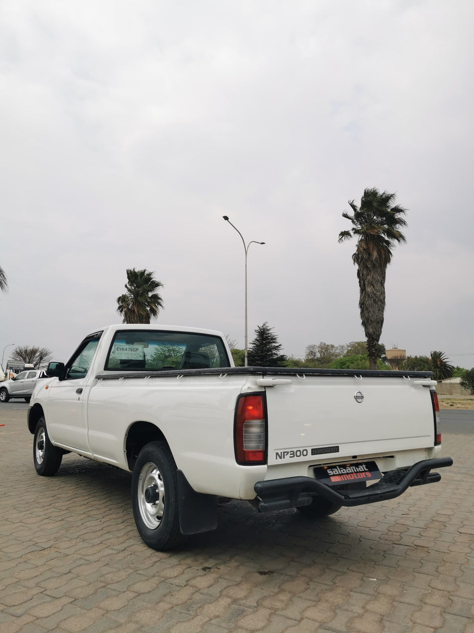 2014 Nissan Hardbody NP300