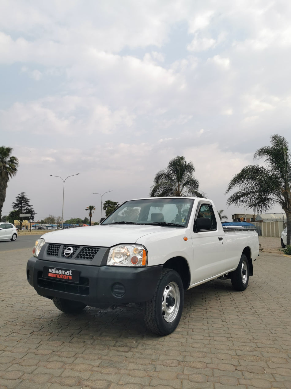2014 Nissan Hardbody NP300