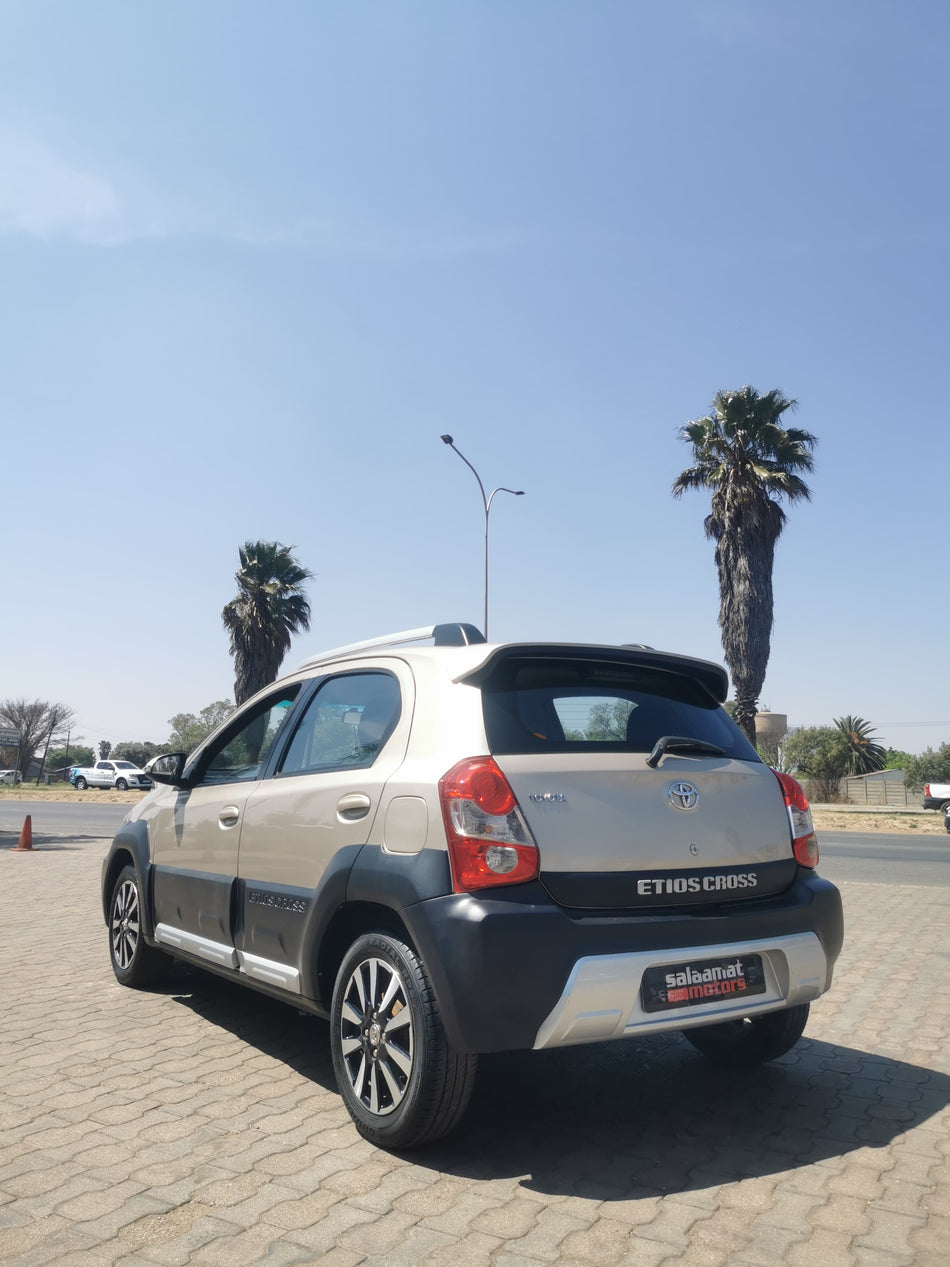 2014 Toyota Etios Cross