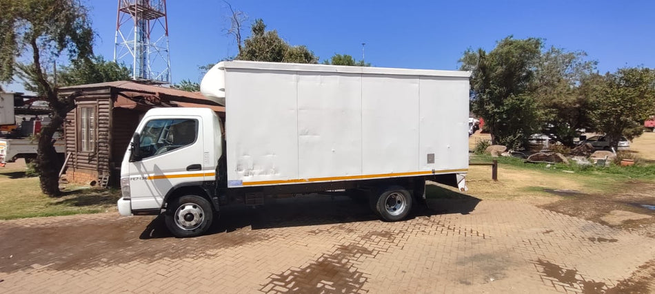 2017 Mitsubishi Fuso Canter V/Body