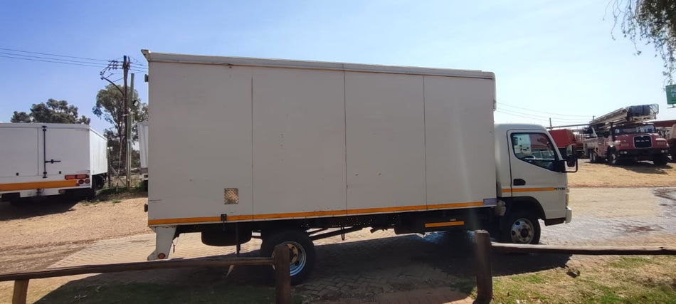 2017 Mitsubishi Fuso Canter V/Body