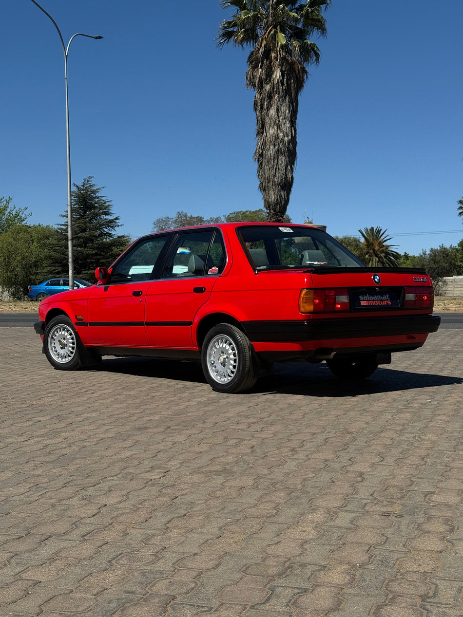 1991 BMW E30 318i