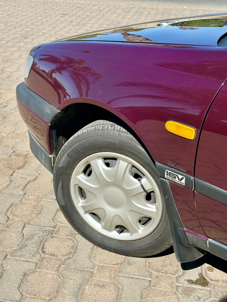 1997 Nissan Sabre/Sentra 160 GX