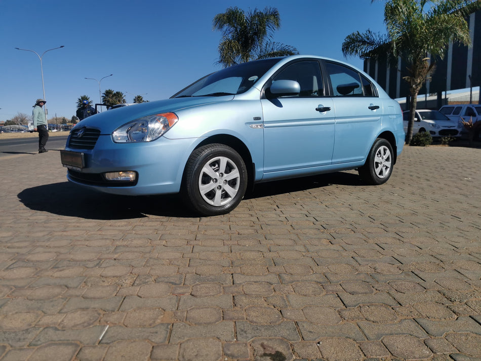 2010 Accent  Hyundai 1.6