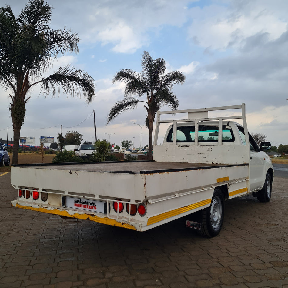 2014 Toyota Hilux 2.0 vvti flat bed