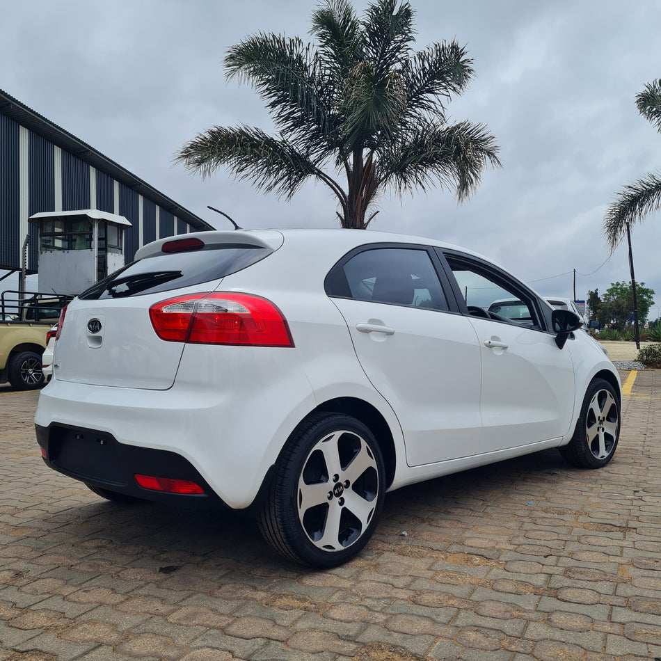 2012 Kia Rio 1.4 auto  1.4 L