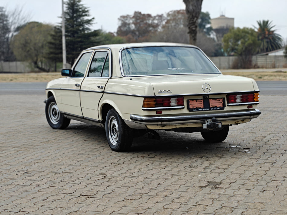 1985 w123 Mercedes-Benz 200