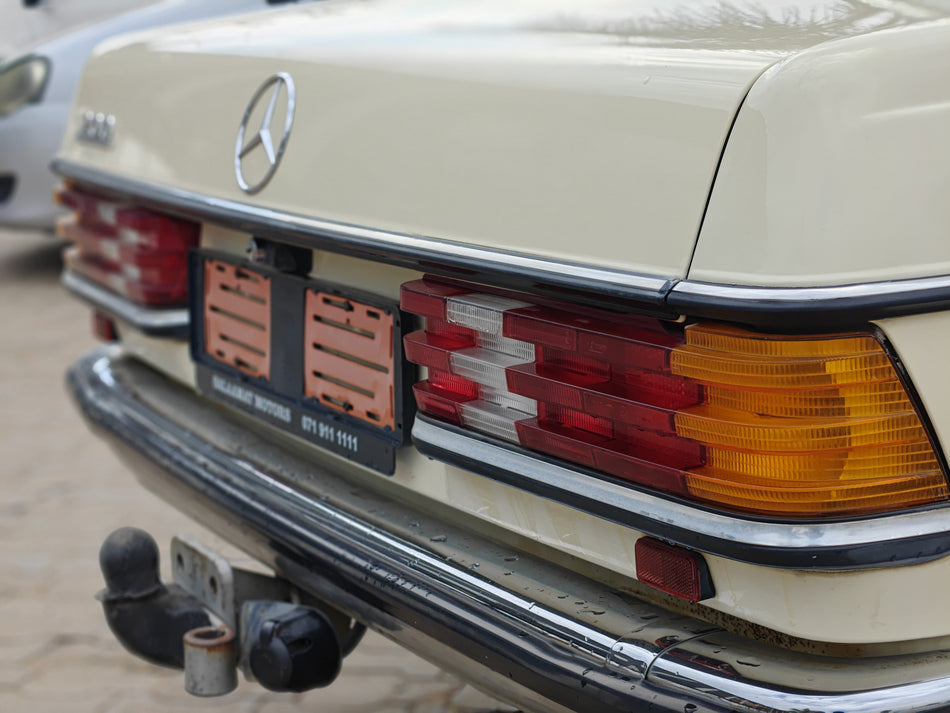 1985 w123 Mercedes-Benz 200
