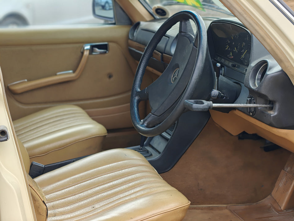 1985 w123 Mercedes-Benz 200