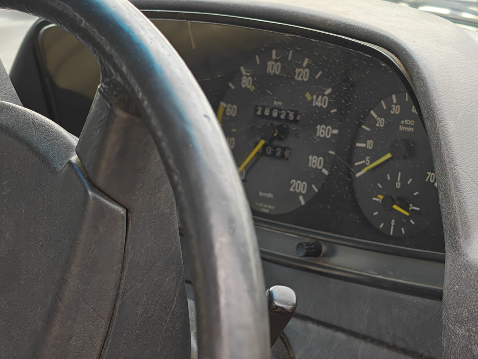 1985 w123 Mercedes-Benz 200